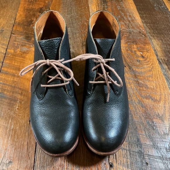 Kork-Ease Helene Black Leather Lace Up Chukka Heel Boots Women’s 8M - Picture 2 of 15